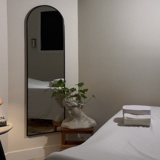 RADIANT FULL BODY at Radiant Sugar in La Habra, CA